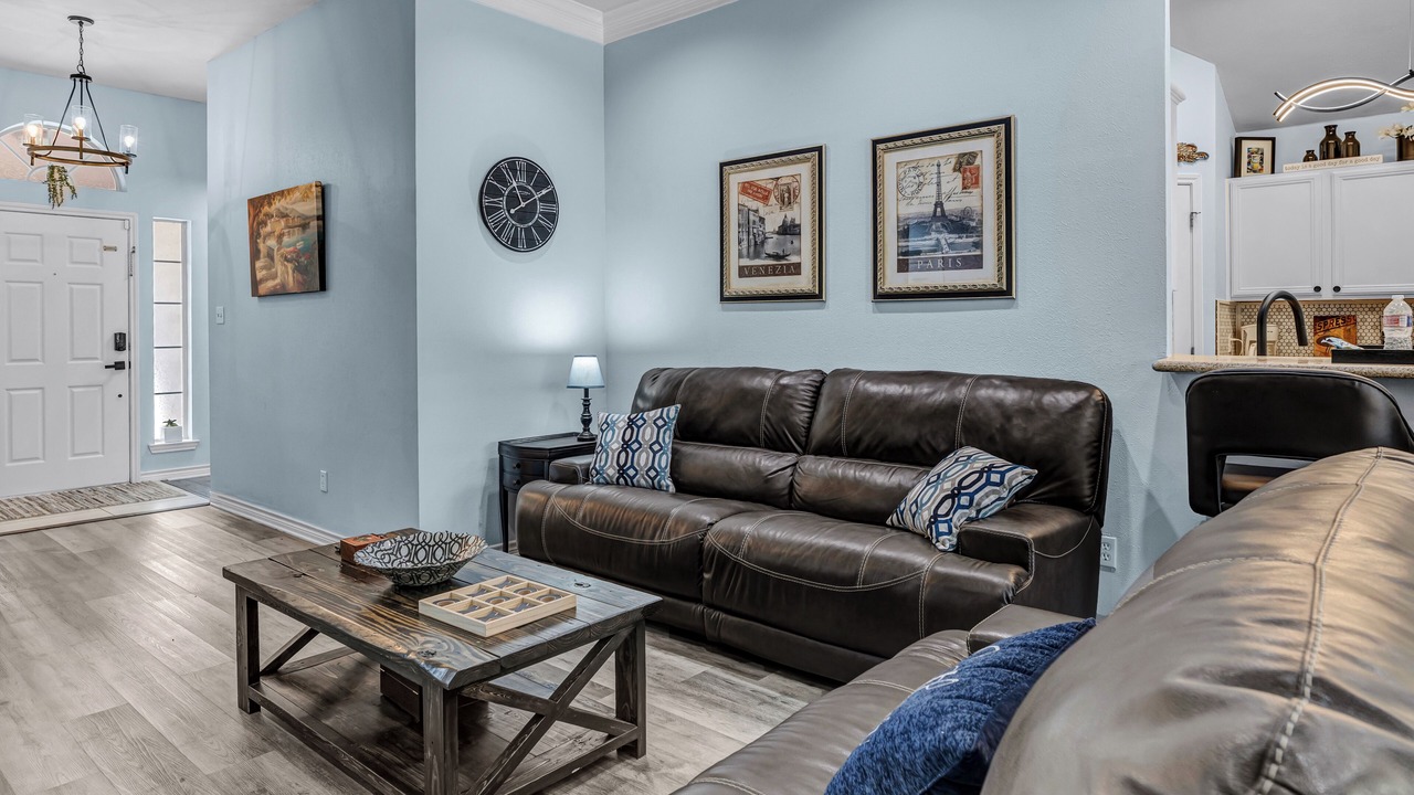 Photo of Livingroom in College Station