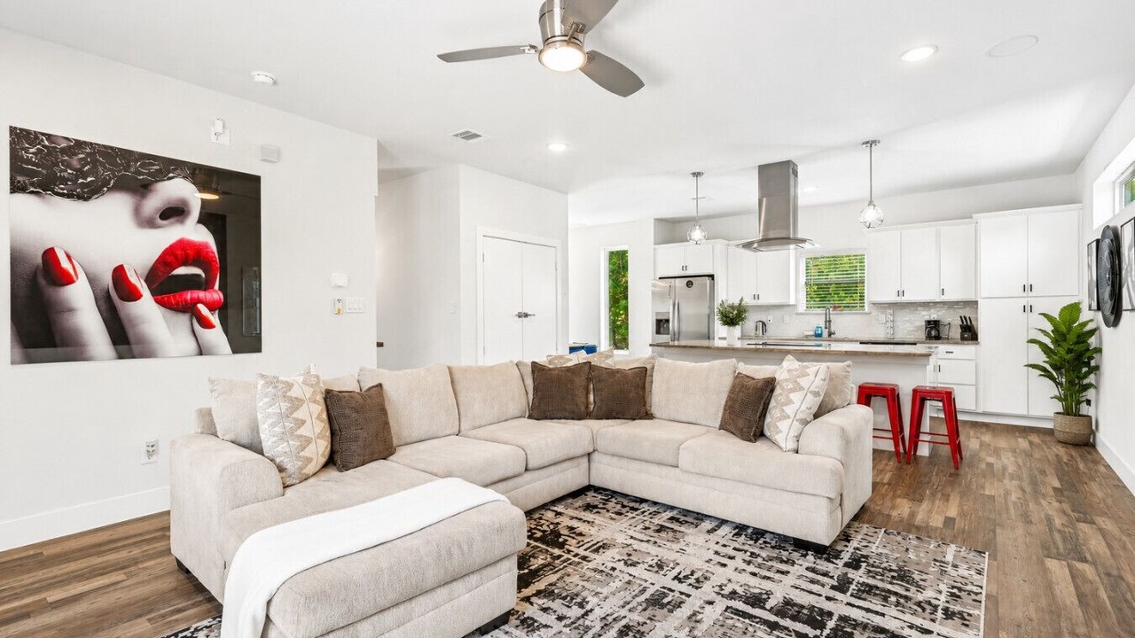Photo of Livingroom in Cedar Crest