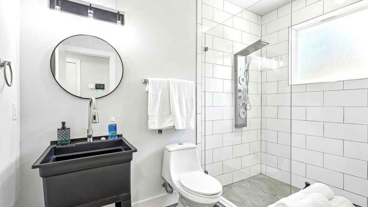 Photo of Bathroom in Cedar Crest
