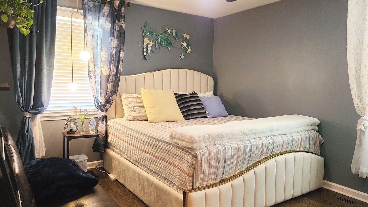 Photo of Bedroom in Antioch