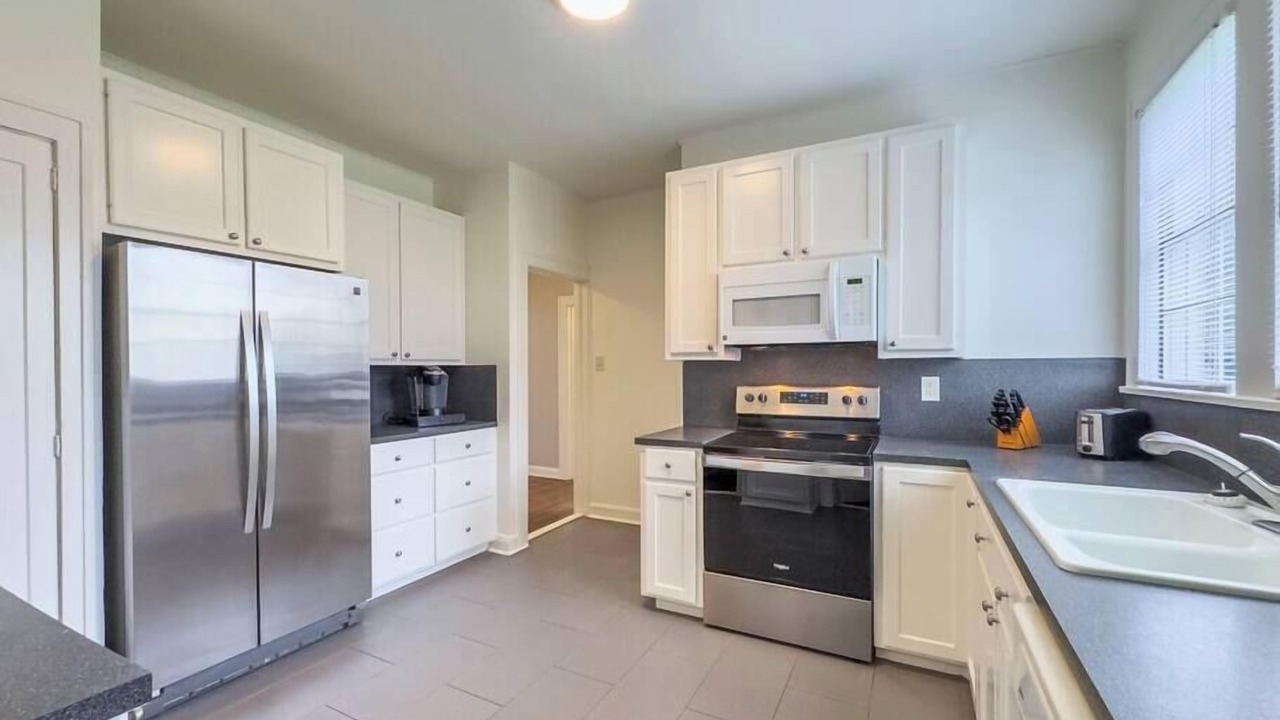 Photo of Kitchen in Austin Ave.