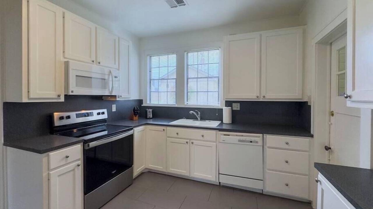Photo of Kitchen in Austin Ave.