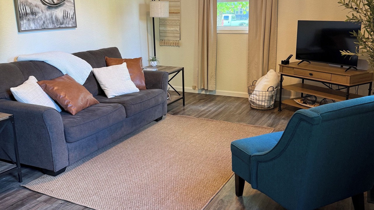 Photo of Livingroom in Van Buren