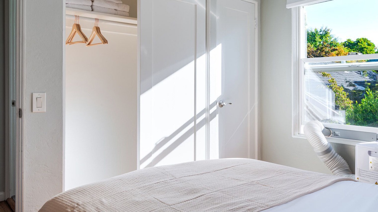 Photo of Bedroom in Downtown North