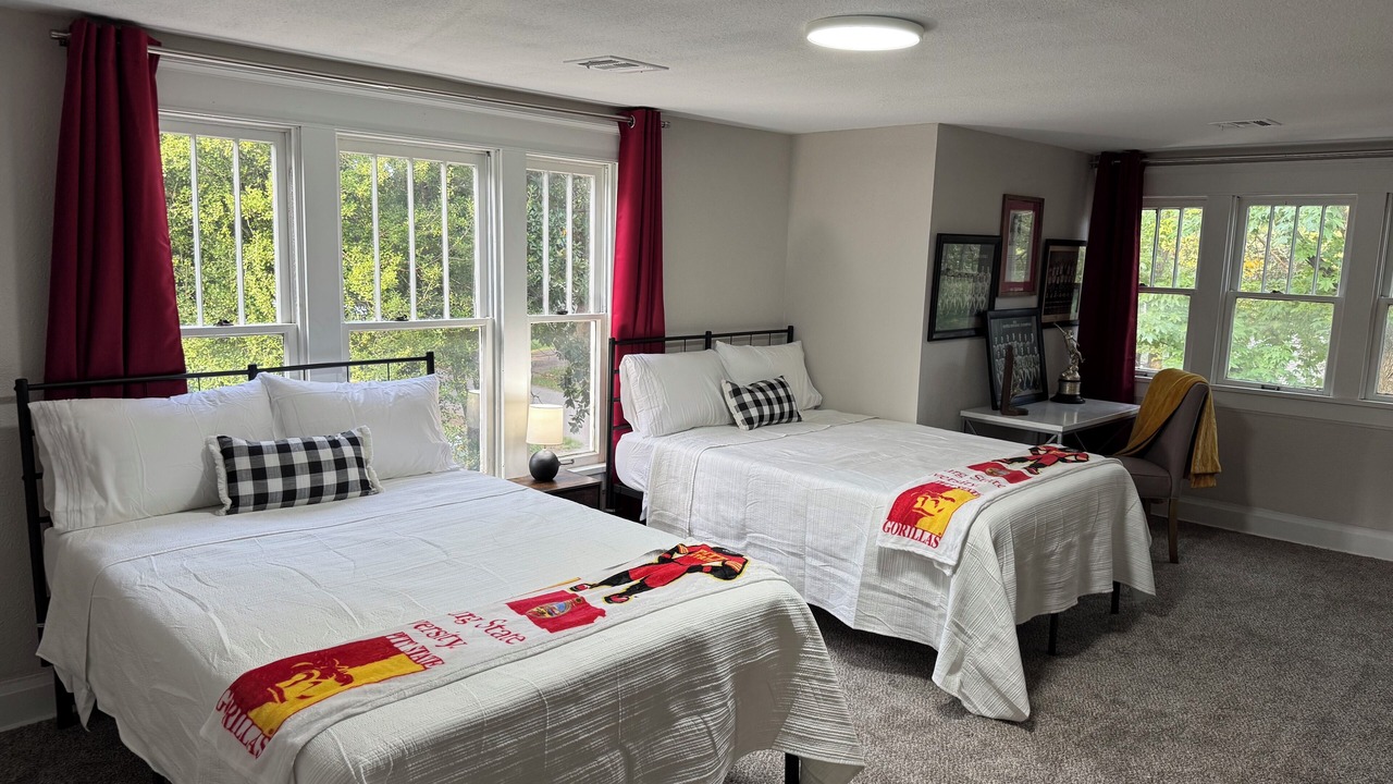 Photo of Bedroom in Pittsburg