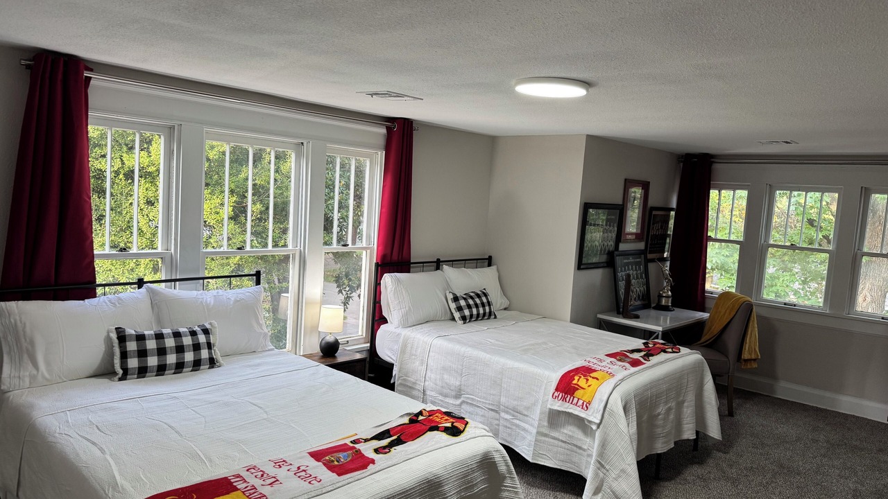 Photo of Bedroom in Pittsburg