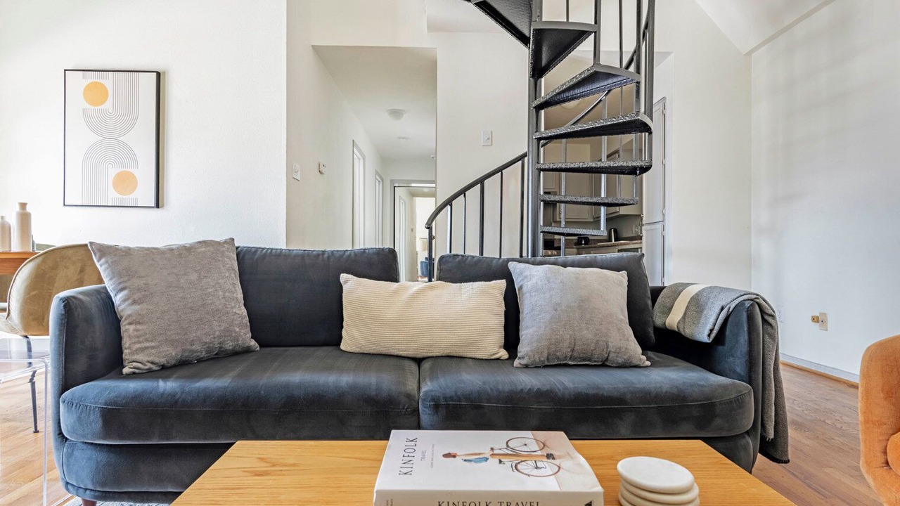 Photo of Livingroom in Waller Creek District