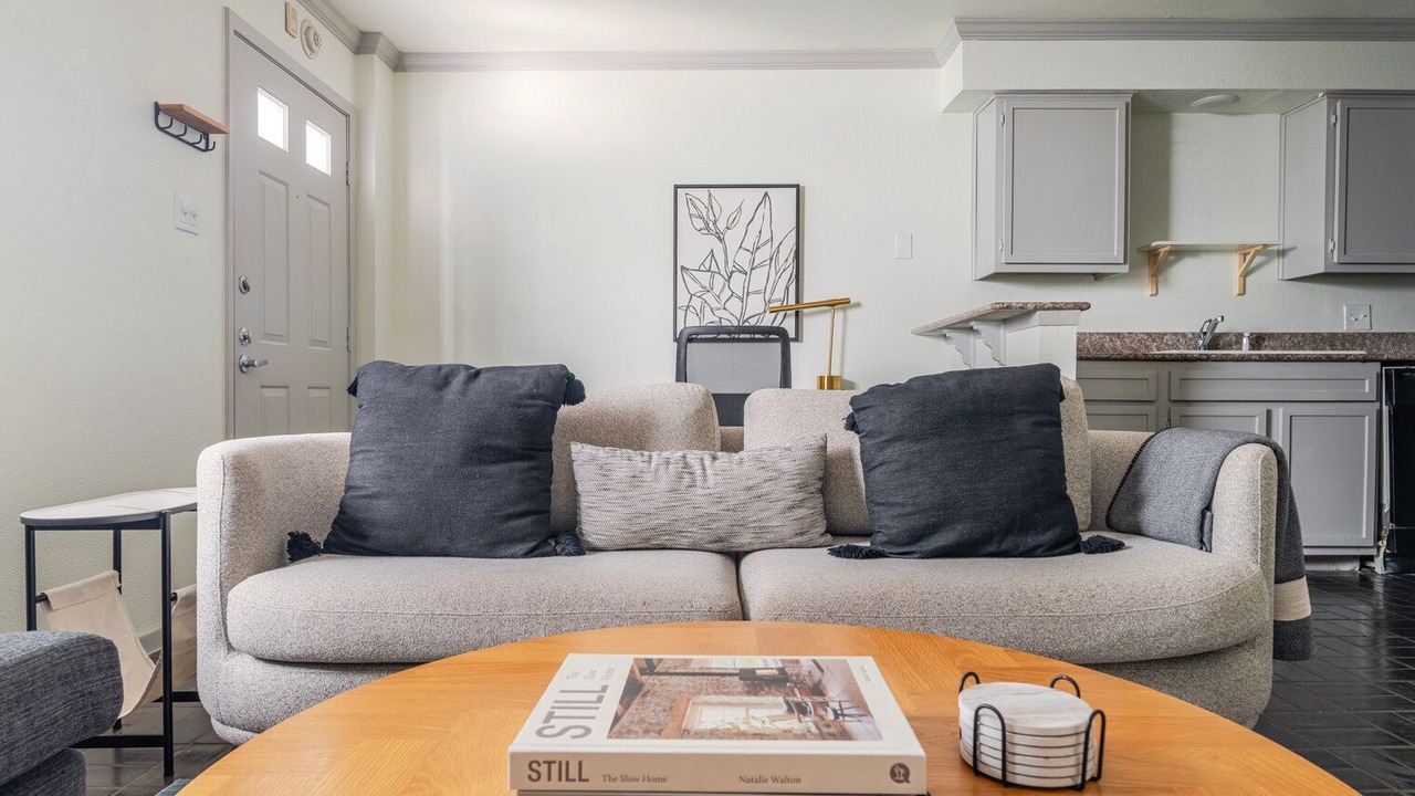 Photo of Livingroom in Waller Creek District