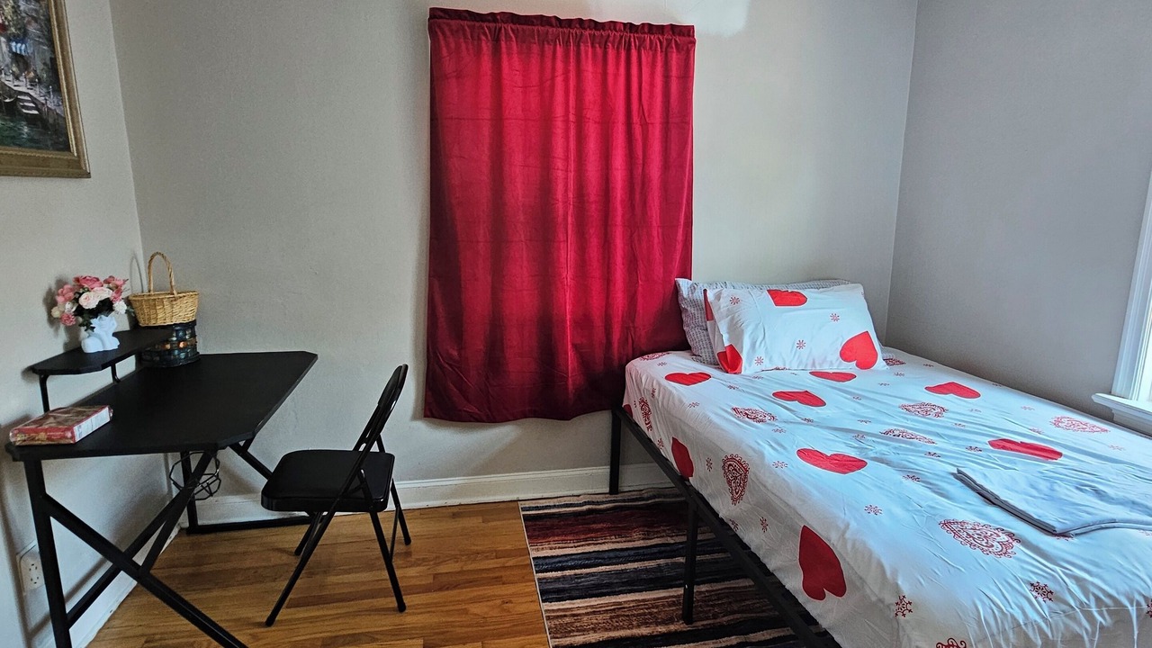 Photo of Bedroom in University City