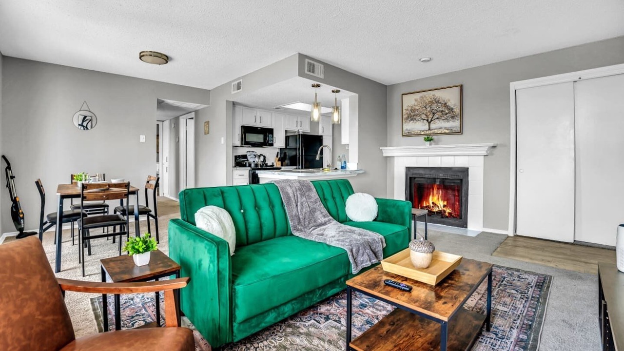 Photo of Livingroom in West Arlington