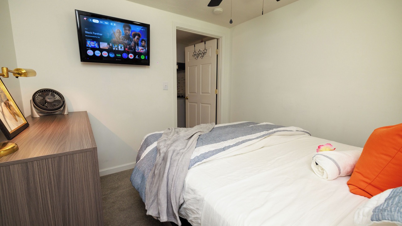 Photo of Bedroom in Lawrenceville