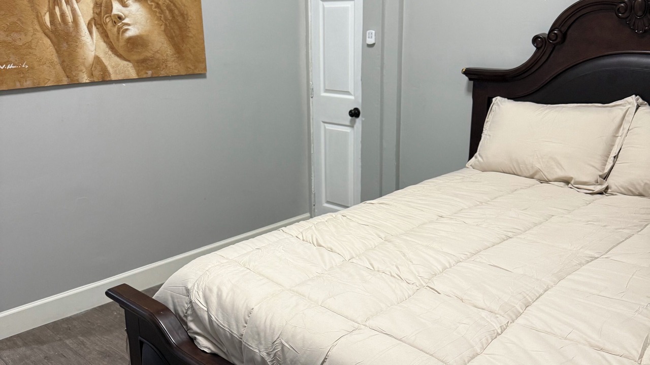 Photo of Bedroom in Lawrenceville