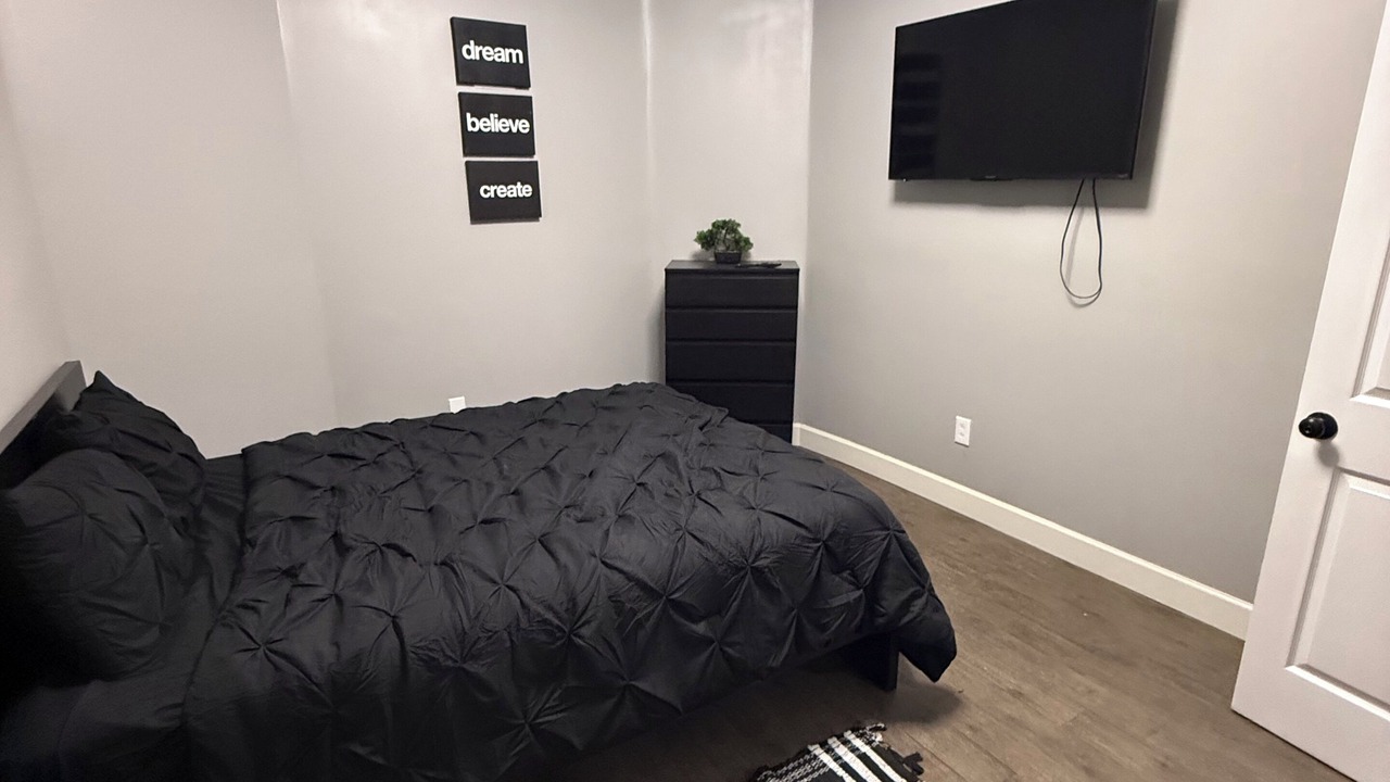 Photo of Bedroom in Lawrenceville