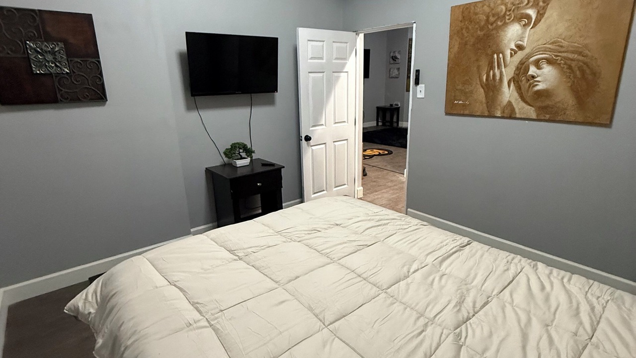 Photo of Bedroom in Lawrenceville