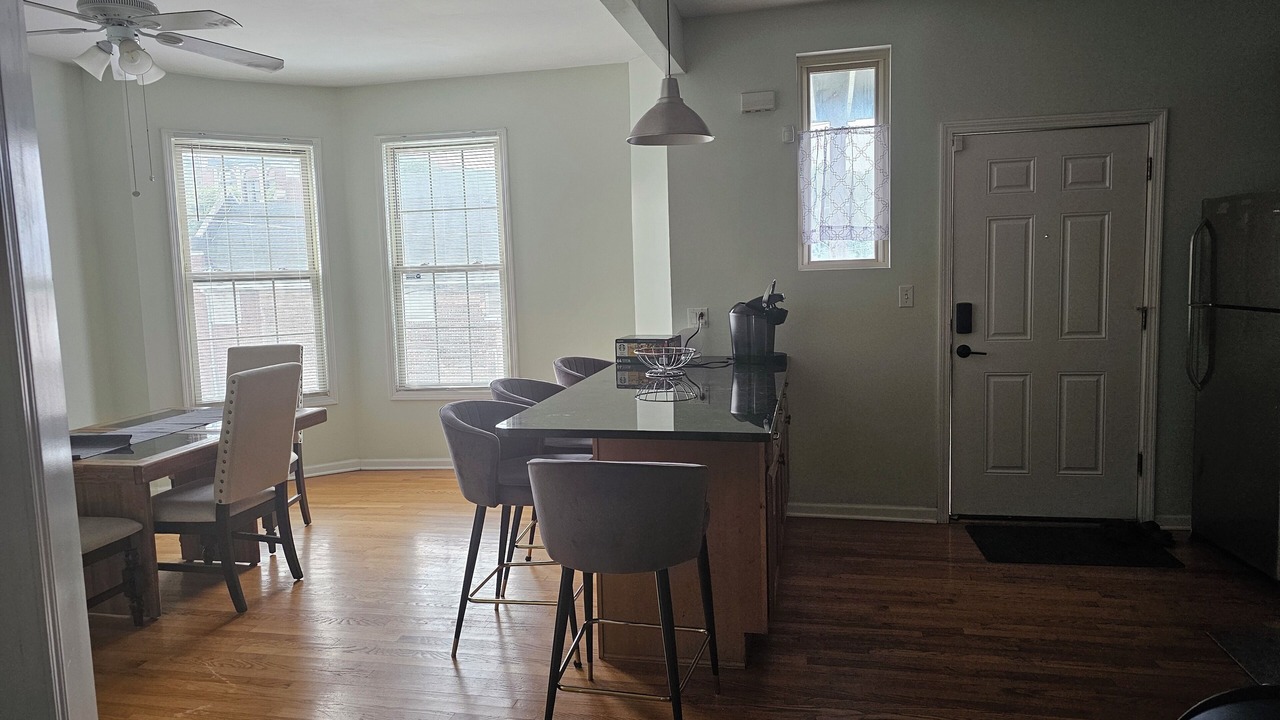 Photo of Others in Canaryville