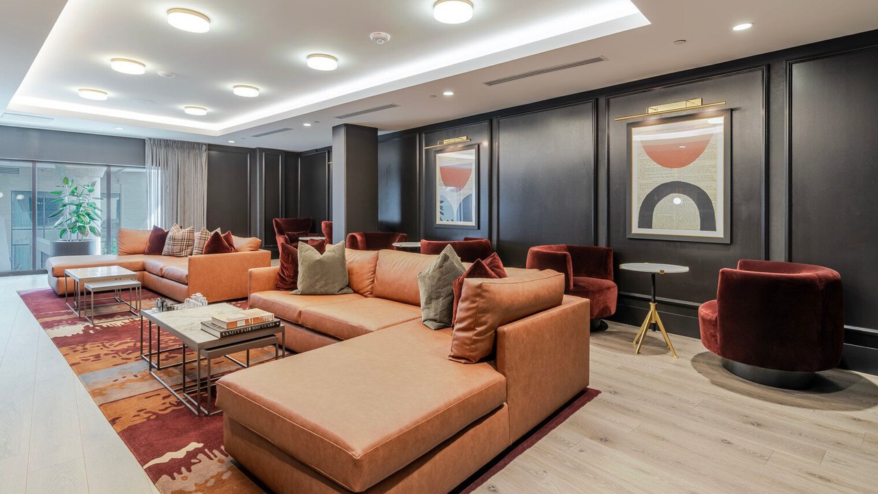 Photo of Livingroom in Burlingame