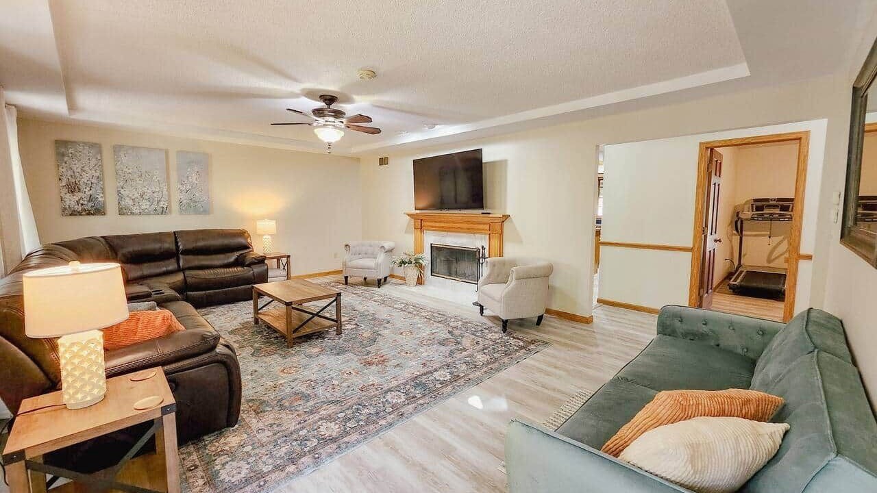 Photo of Livingroom in LaGrange