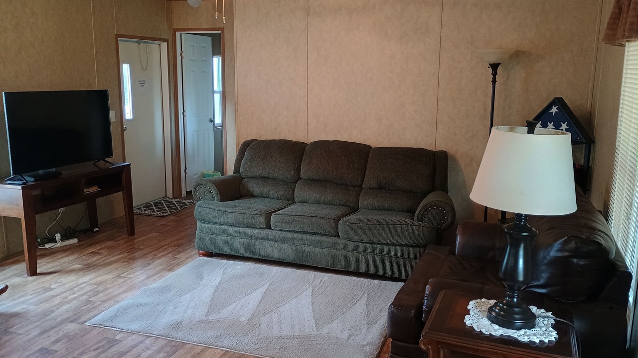 Photo of Livingroom in Langley