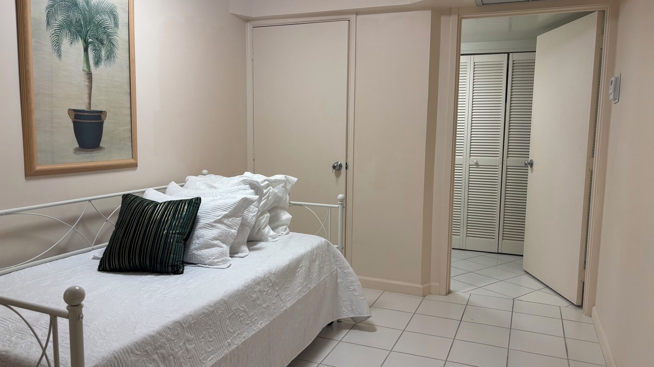 Photo of Others in Downtown Honolulu