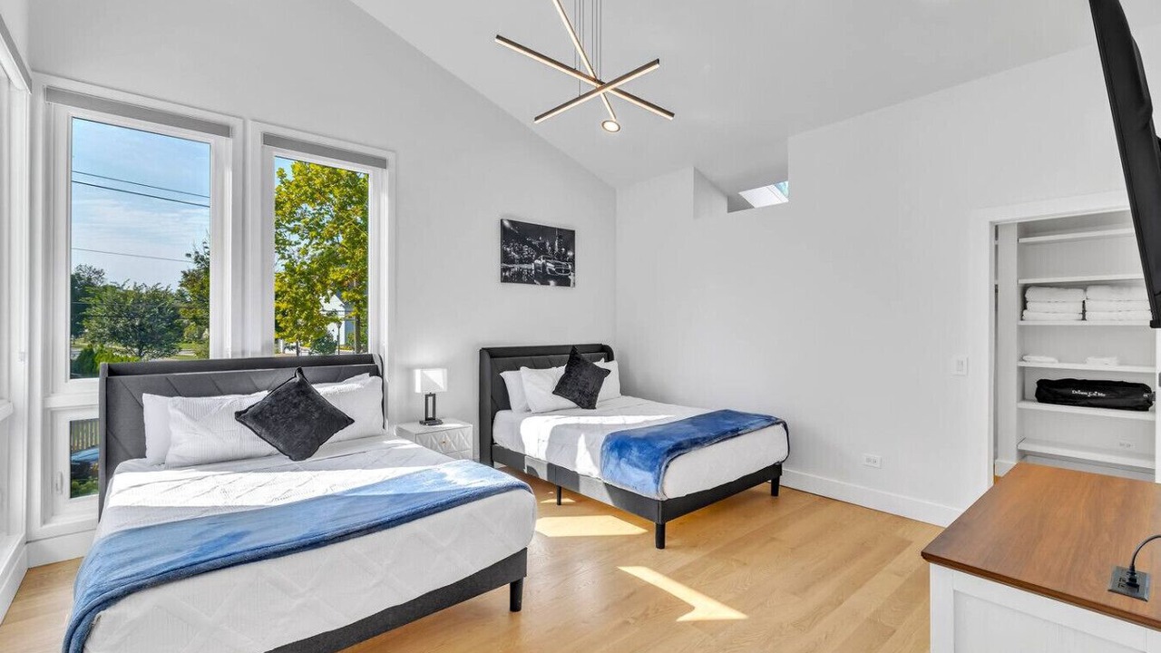 Photo of Bedroom in Elmhurst