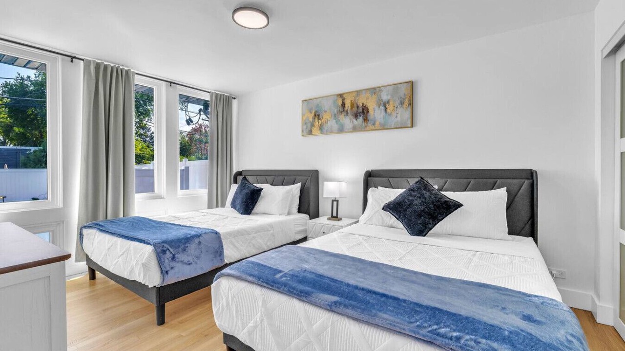 Photo of Bedroom in Elmhurst