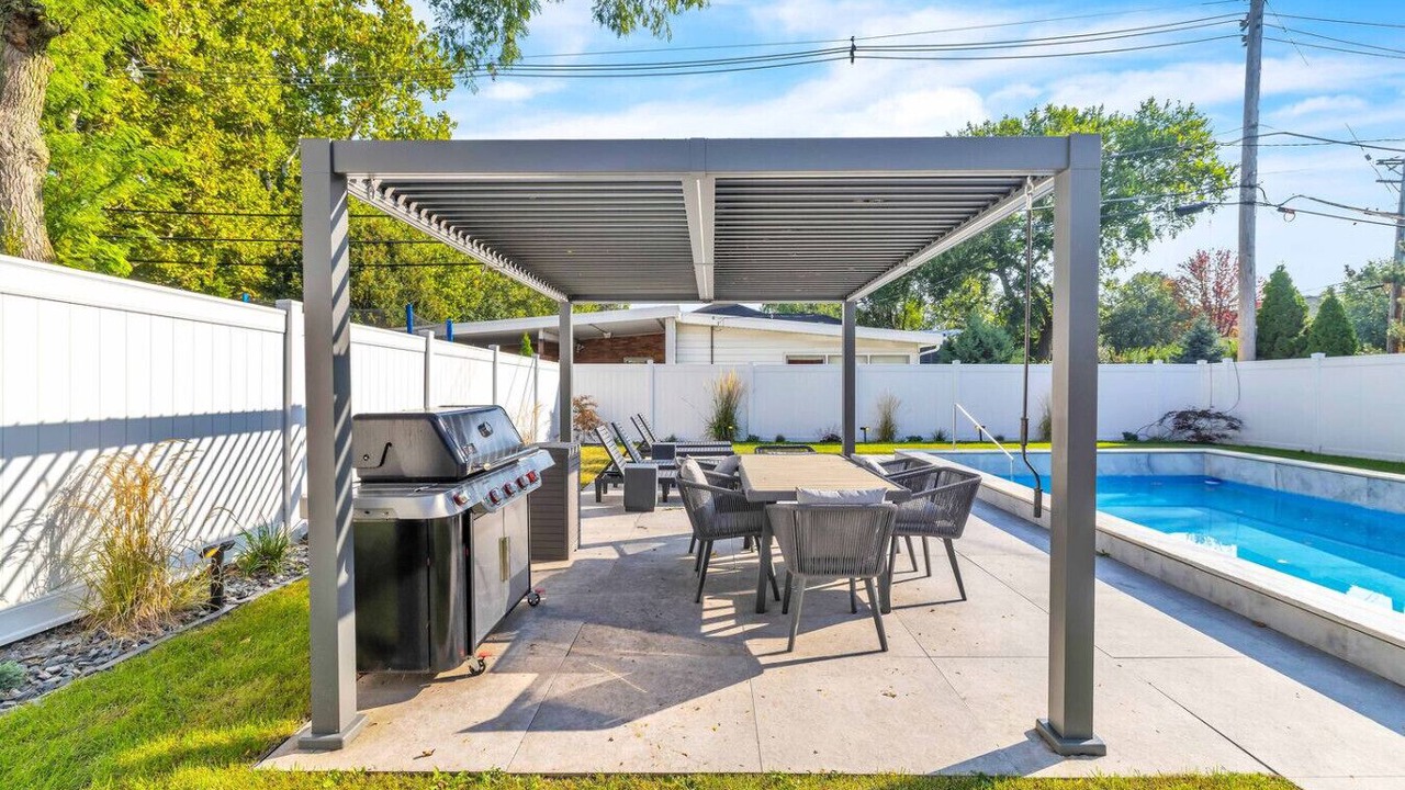 Photo of Outdoor in Elmhurst