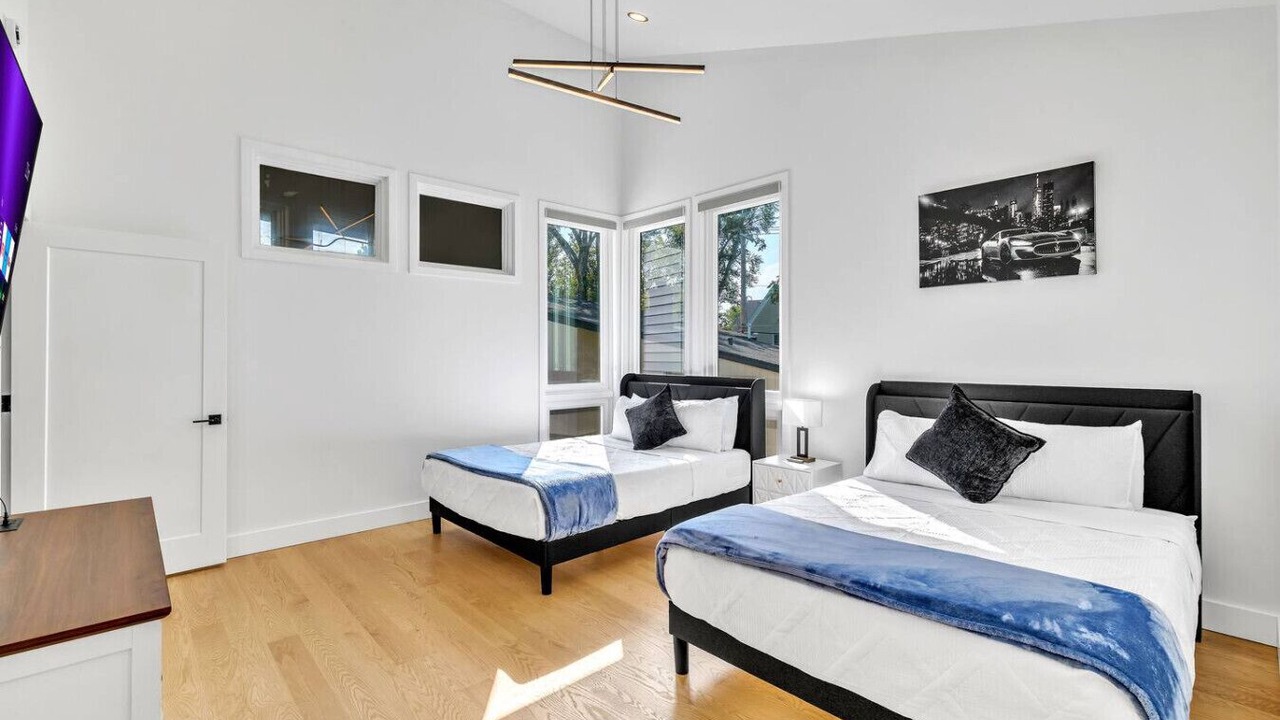 Photo of Bedroom in Elmhurst