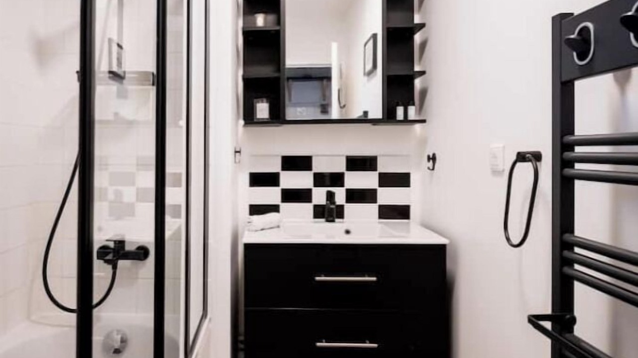 Photo of Bathroom in Equemauville