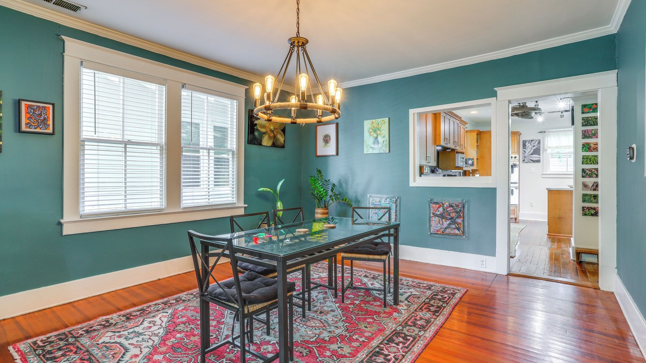 Photo of Bedroom in Roseland Terrace Historic District