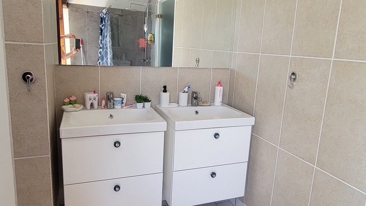 Photo of Bathroom in Saint-Cyr-en-Val