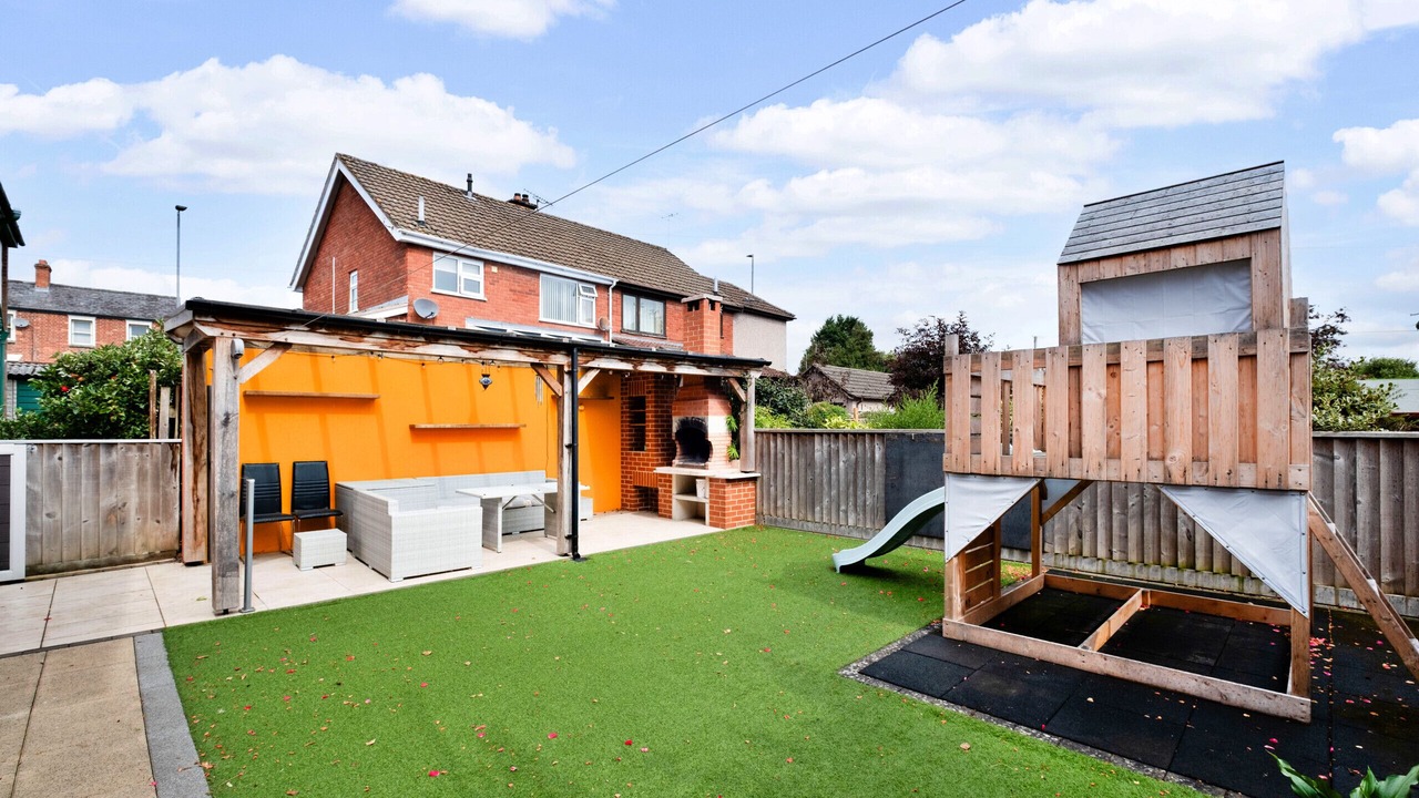 Photo of Patio Balcony in Kington