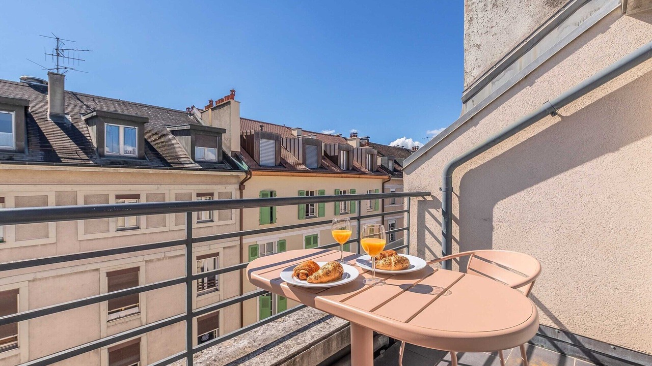 Photo of Patio Balcony in Paquis Navigation