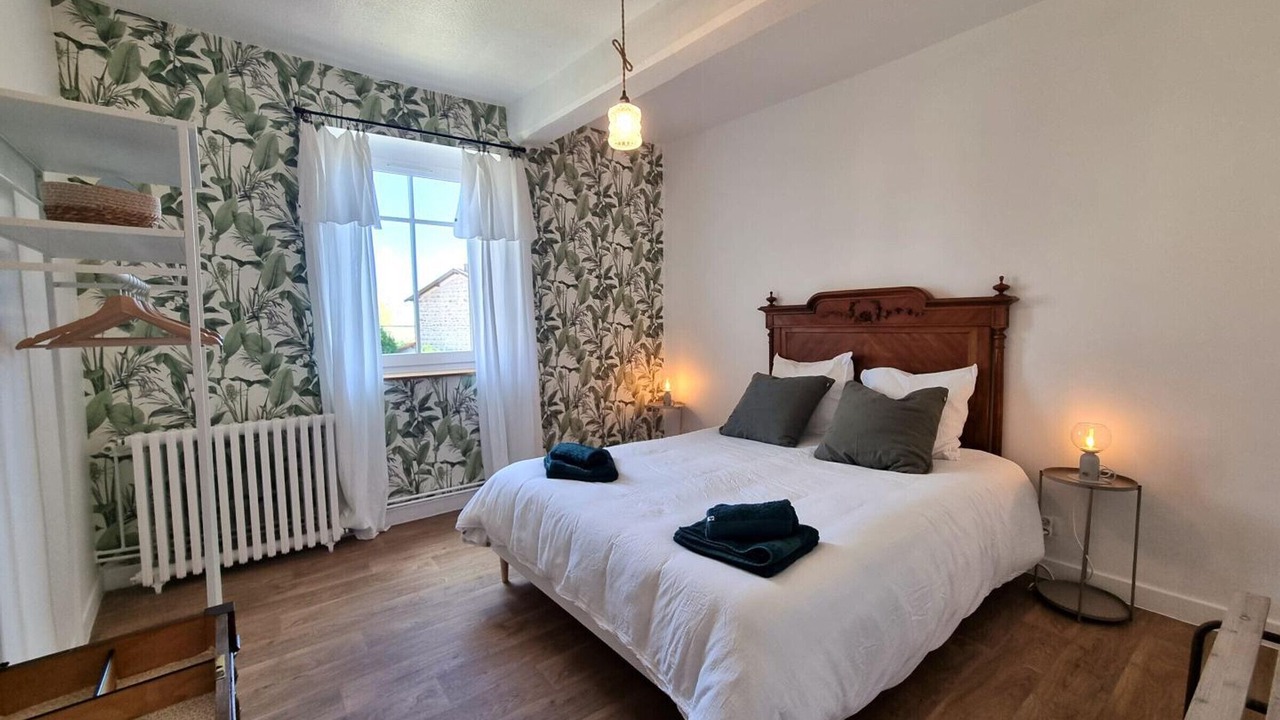 Photo of Bedroom in Saint-Haon-le-Chatel