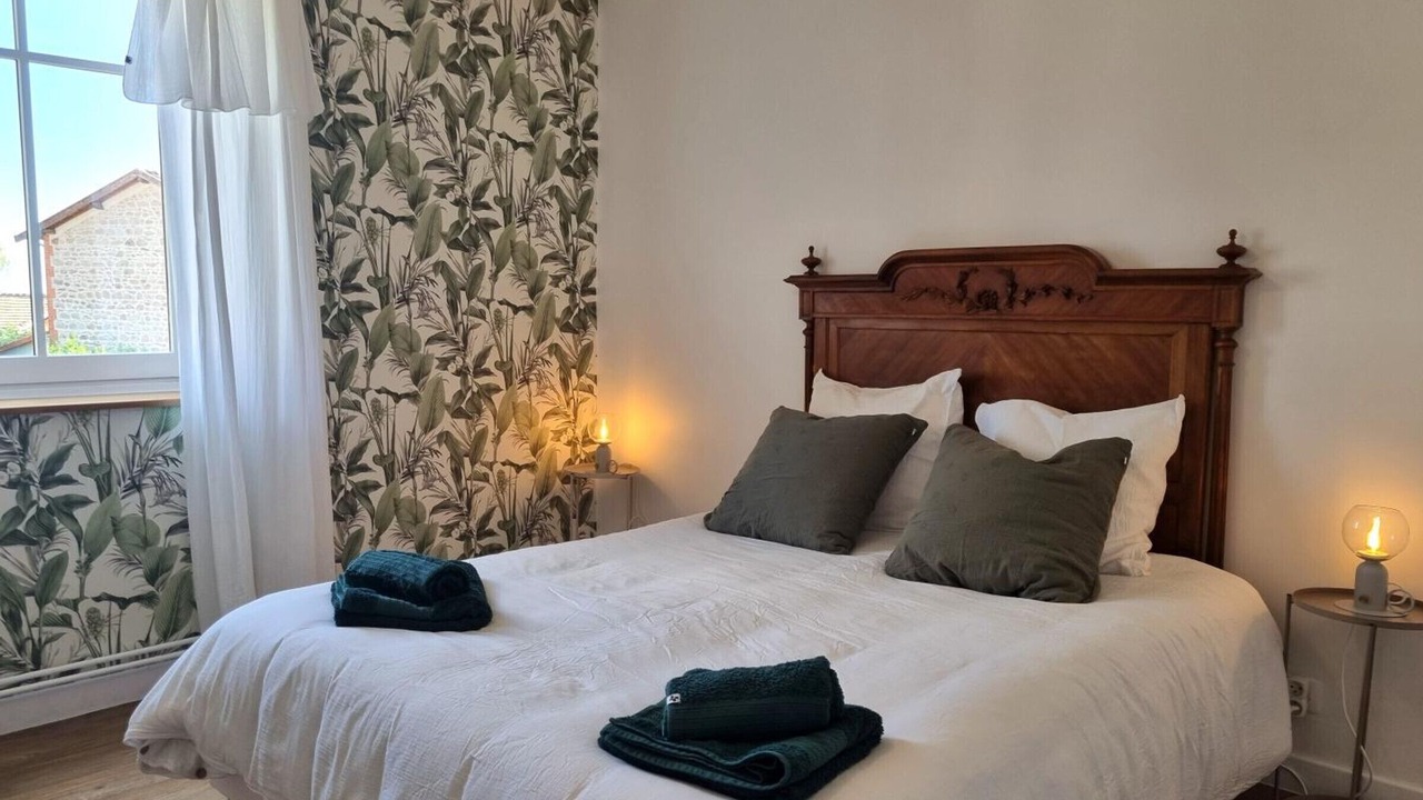 Photo of Bedroom in Saint-Haon-le-Chatel