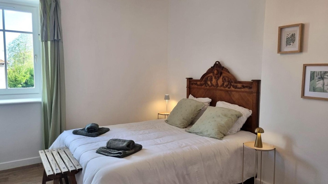 Photo of Bedroom in Saint-Haon-le-Chatel