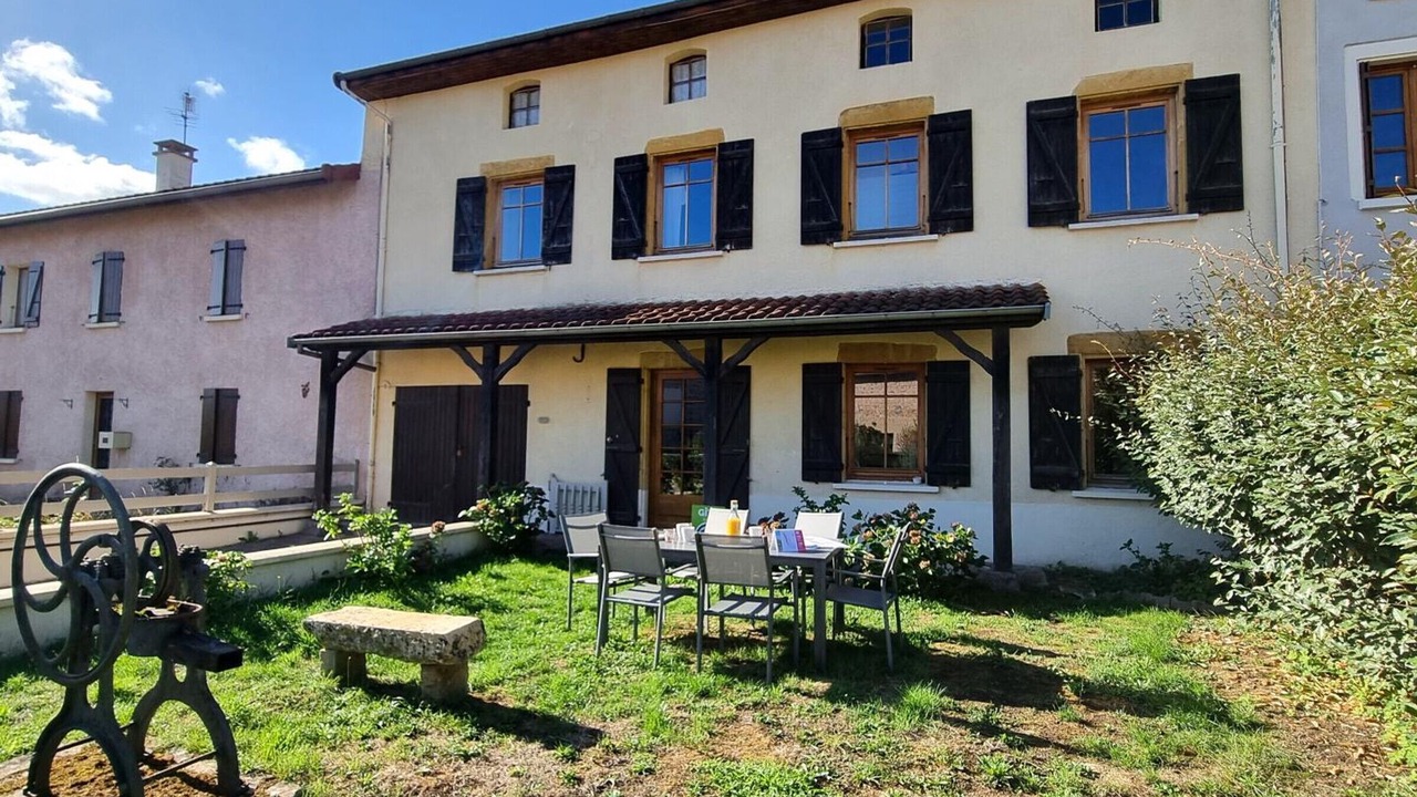 Photo of Outdoor in Saint-Haon-le-Chatel