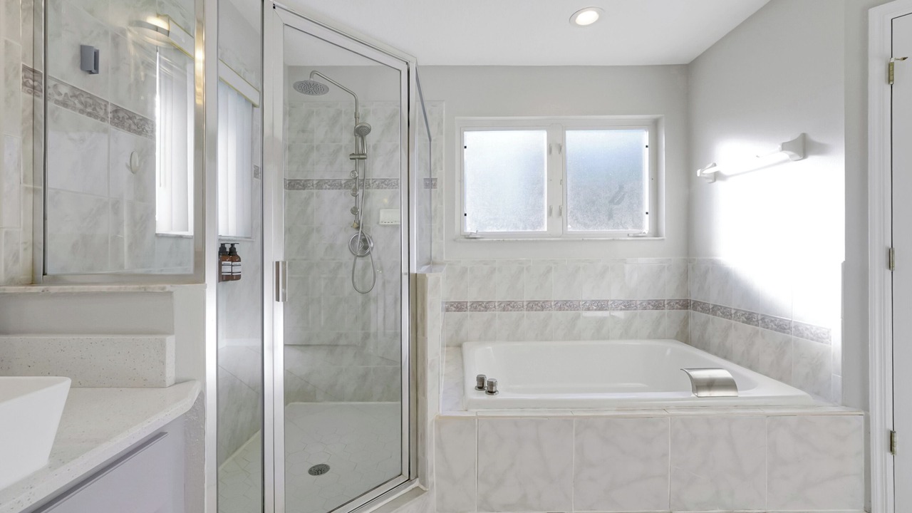 Photo of Bathroom in Sunset Lakes