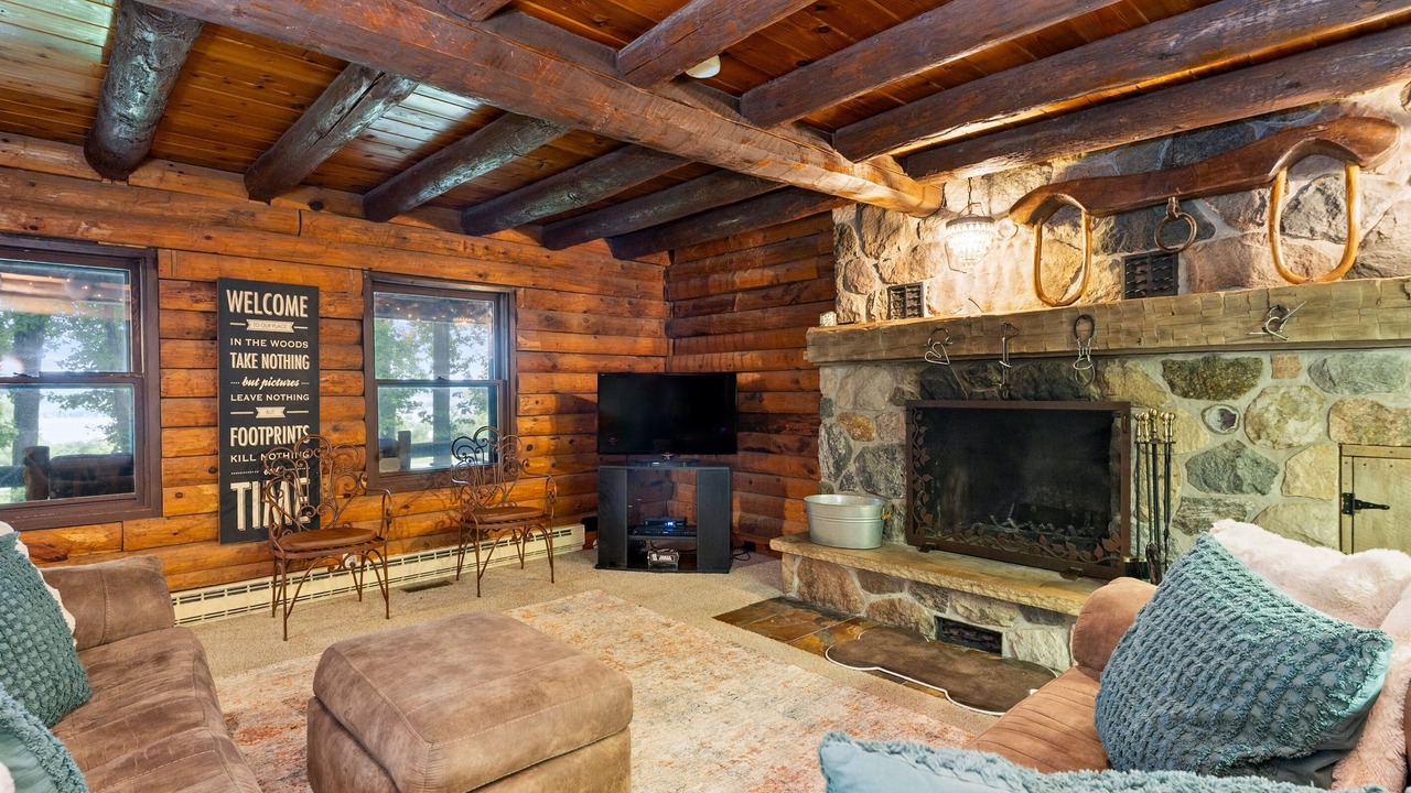 Photo of Livingroom in Canandaigua