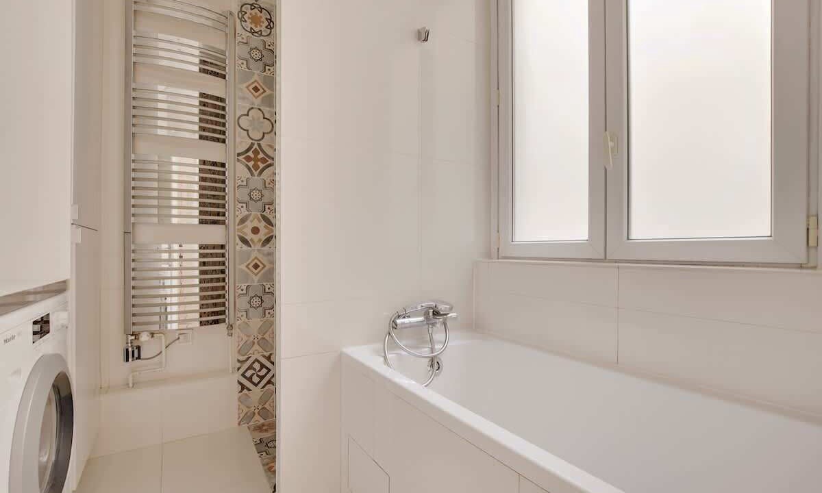 Photo of Bathroom in 9th Arrondissement