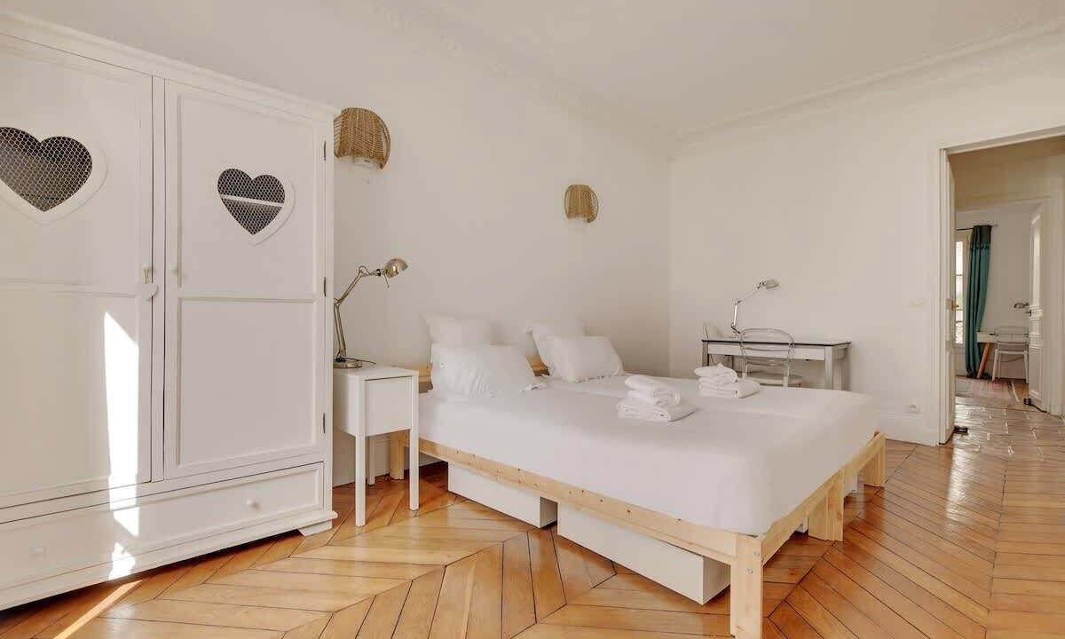 Photo of Bedroom in 9th Arrondissement