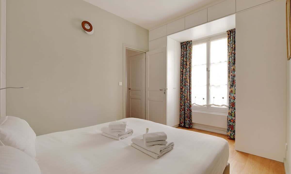 Photo of Bedroom in 9th Arrondissement
