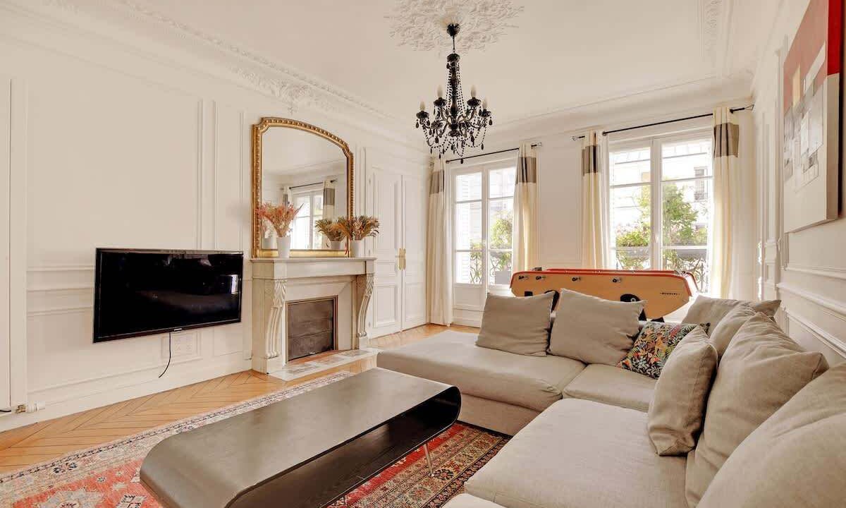 Photo of Livingroom in 9th Arrondissement