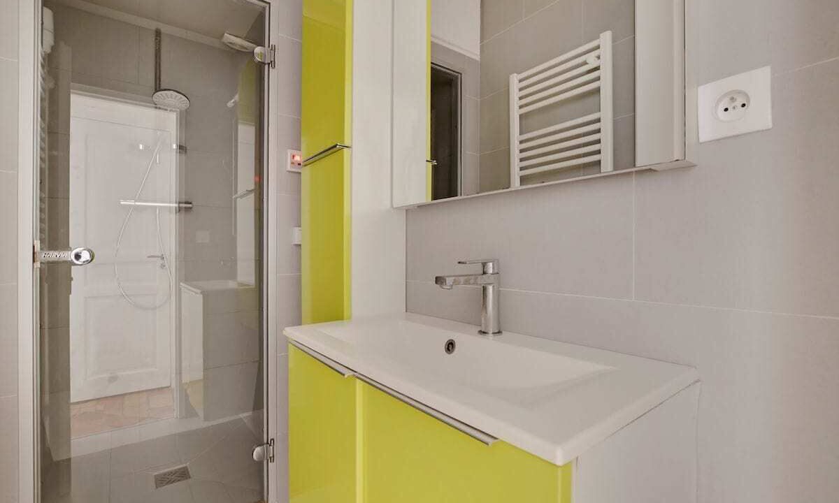Photo of Bathroom in 9th Arrondissement