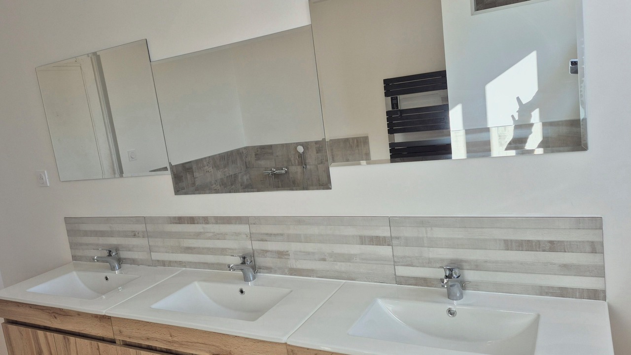 Photo of Bathroom in Saint-Martin-en-Vercors