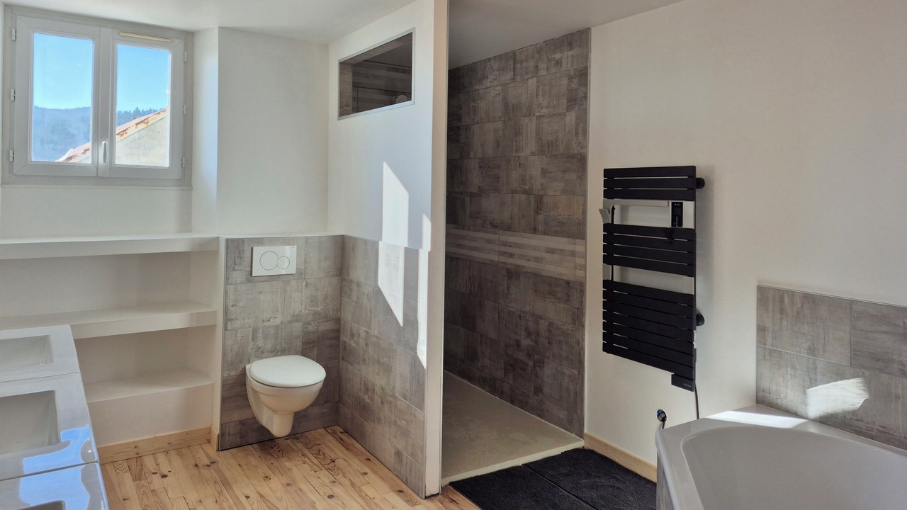 Photo of Bathroom in Saint-Martin-en-Vercors