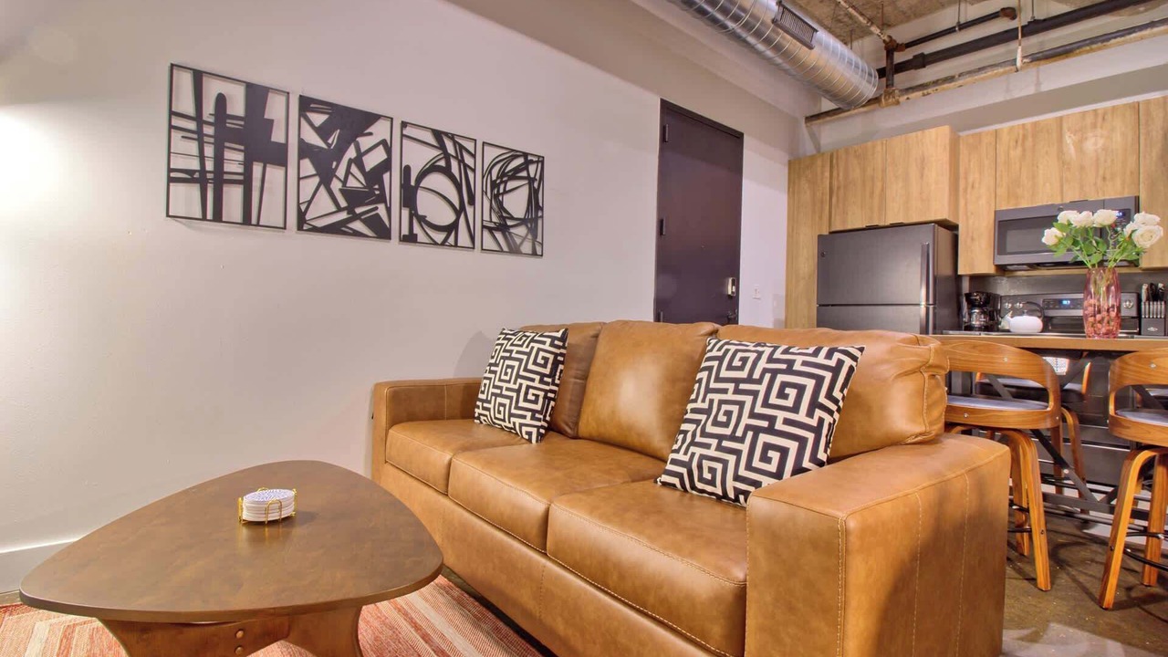 Photo of Livingroom in Midtown