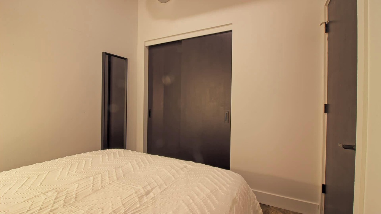 Photo of Bedroom in Midtown