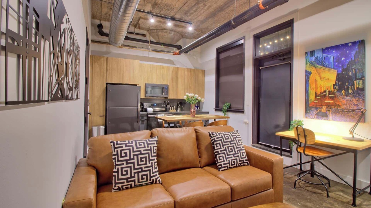 Photo of Livingroom in Midtown