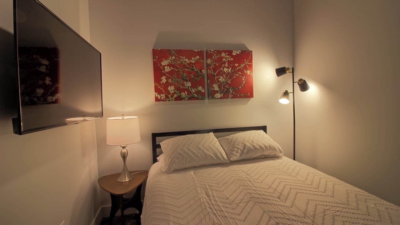 Photo of Bedroom in Midtown