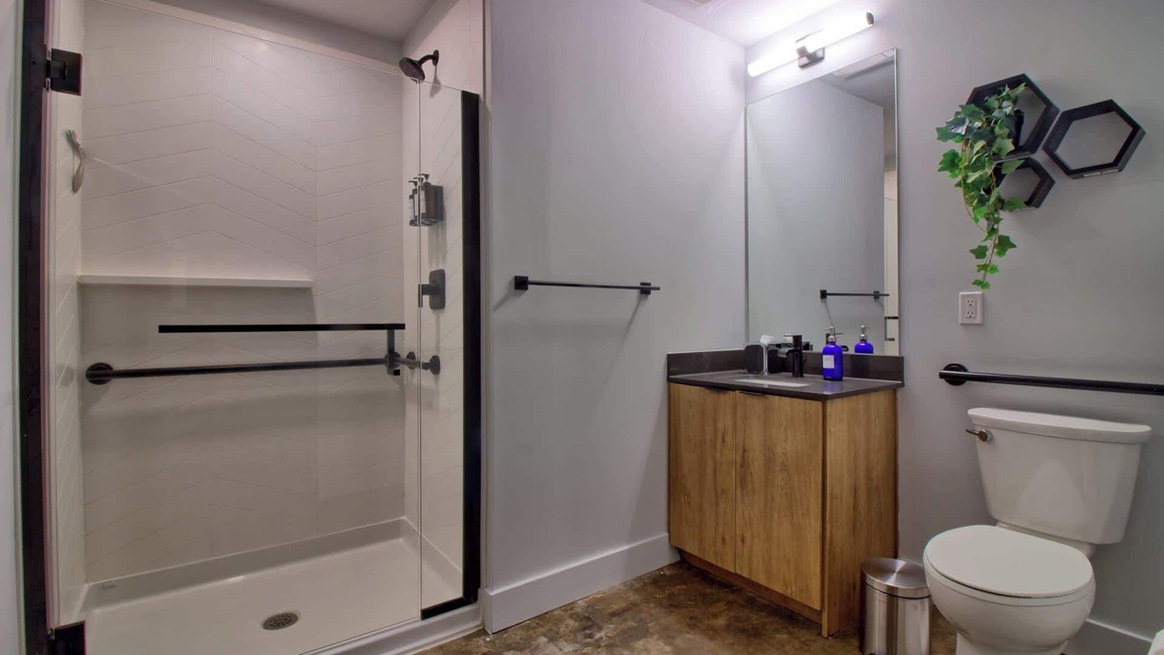 Photo of Bathroom in Midtown